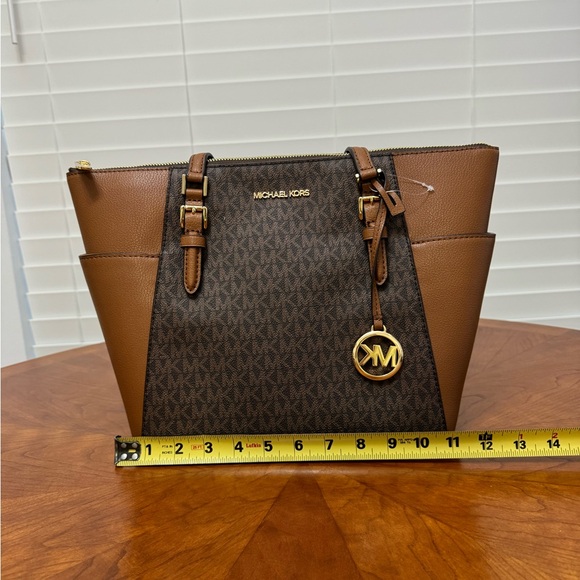 Michael Kors purse and wallet - Picture 3 of 12